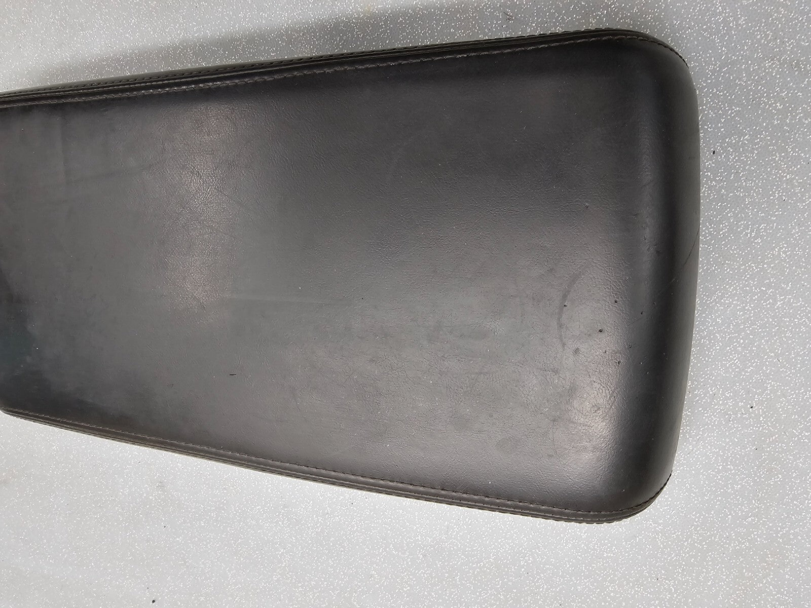 🔥08-10 Dodge Charger Center Console Arm Rest Lid Leather Assembly Cover BLACK