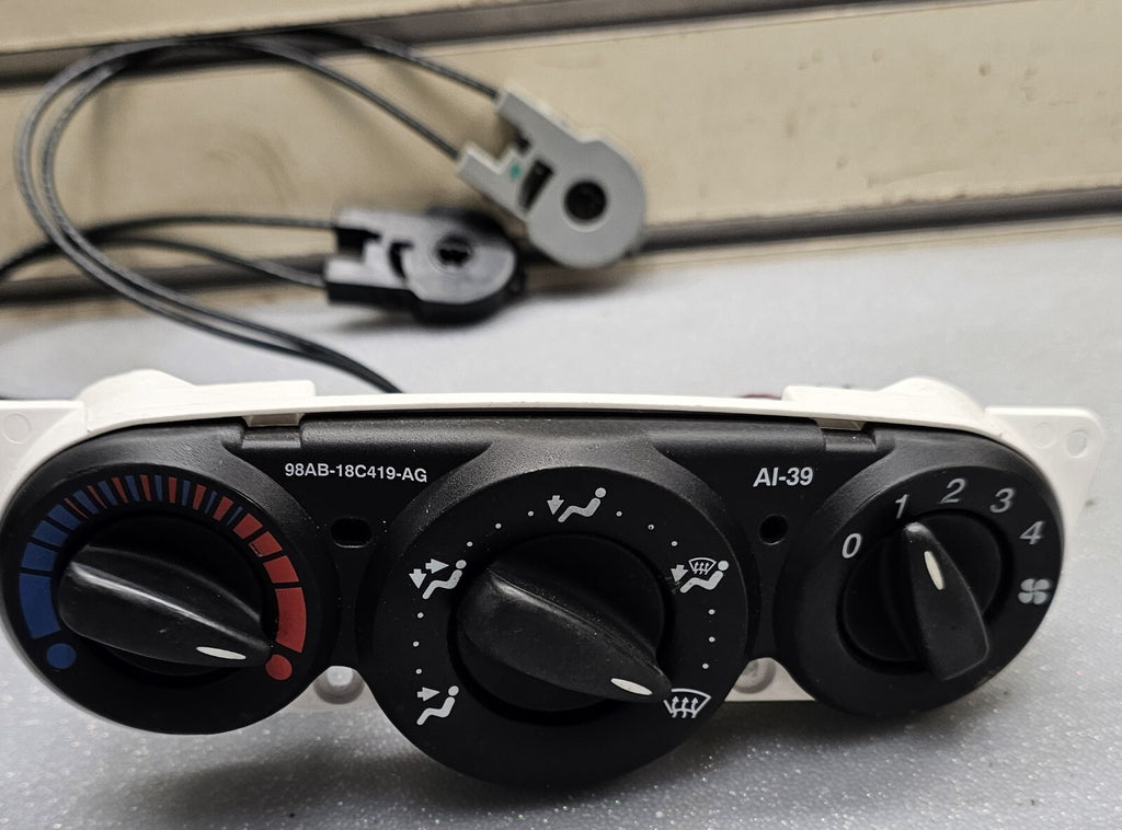 🔥00-07 Ford Focus Dash A/C Heater Climate Control Temperature W/Cables Actuator