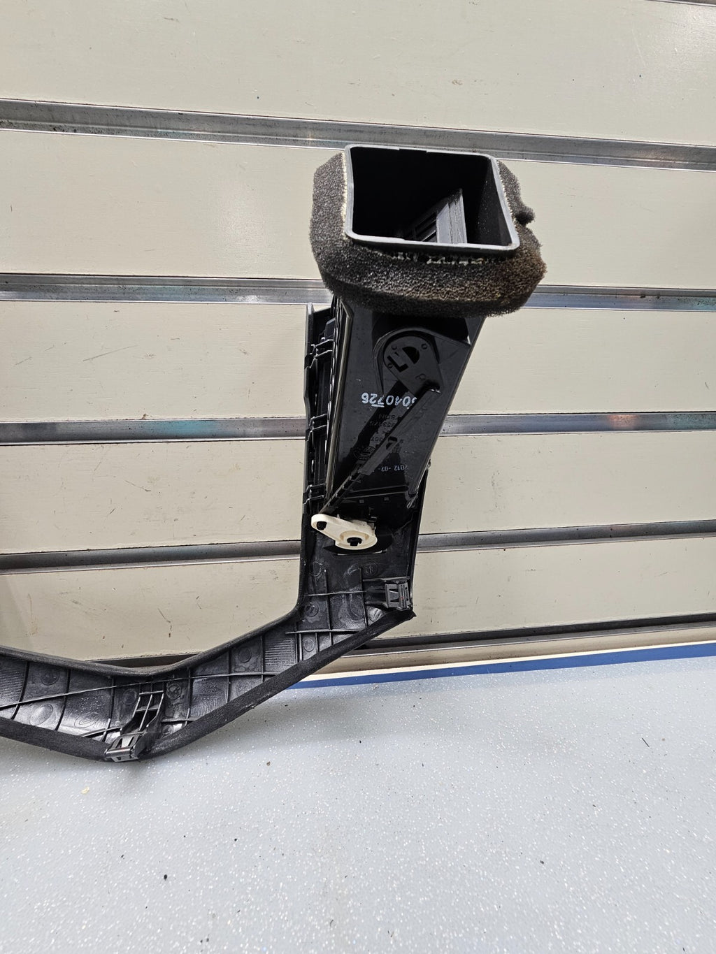 🔥2011 - 2015 Chevrolet Cruze Center Dash Air Vent Bezel trim silver
