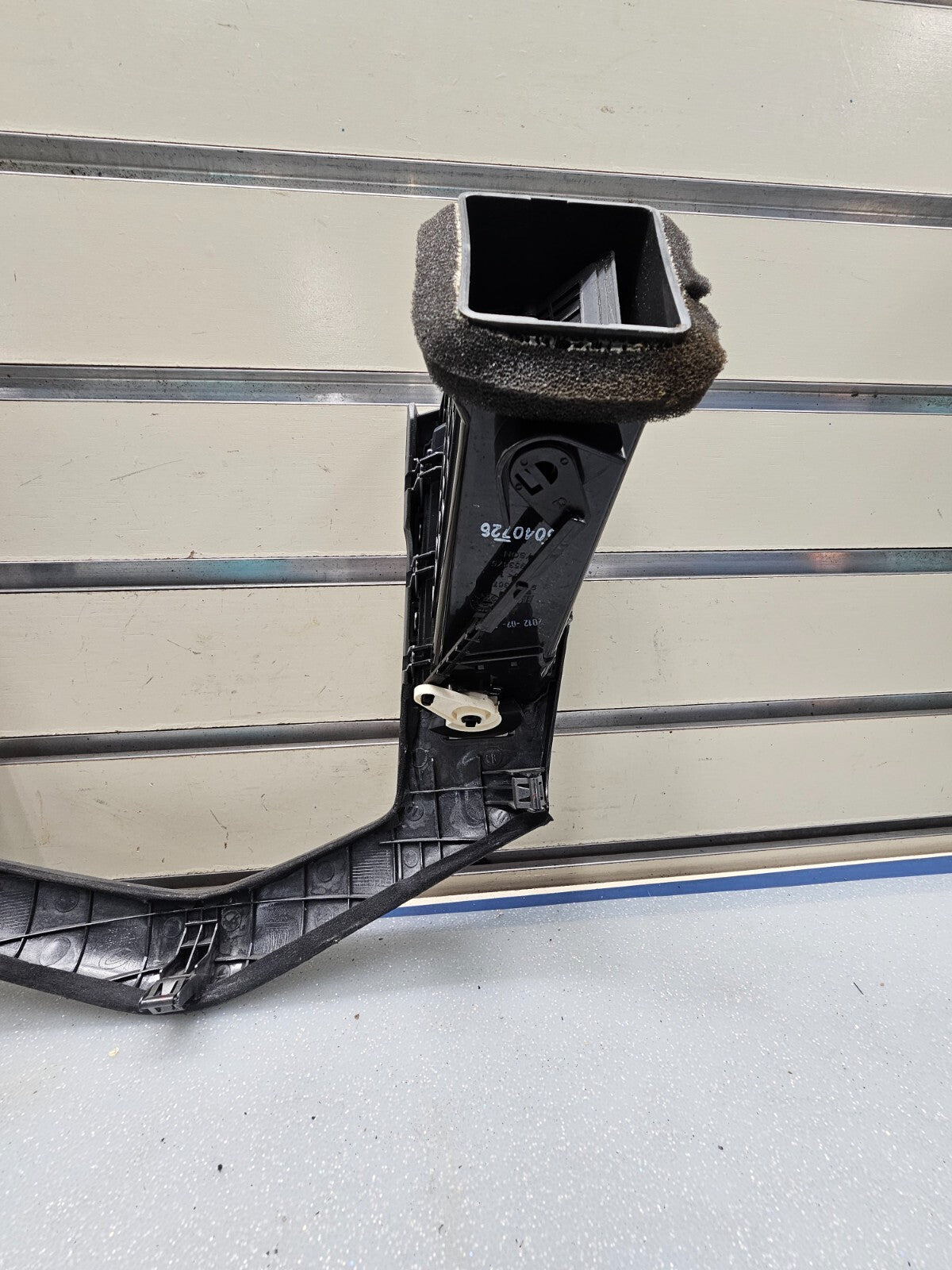 🔥2011 - 2015 Chevrolet Cruze Center Dash Air Vent Bezel trim silver