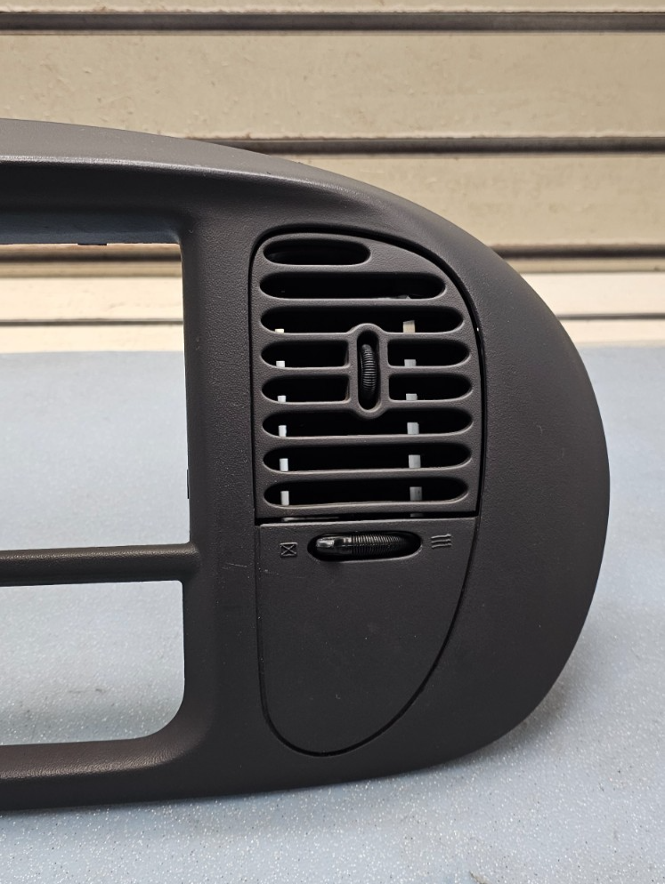 🔥97-03 Ford F-150 Dash Radio Stereo Climate BEZEL Trim Panel Line DK GRAY B1