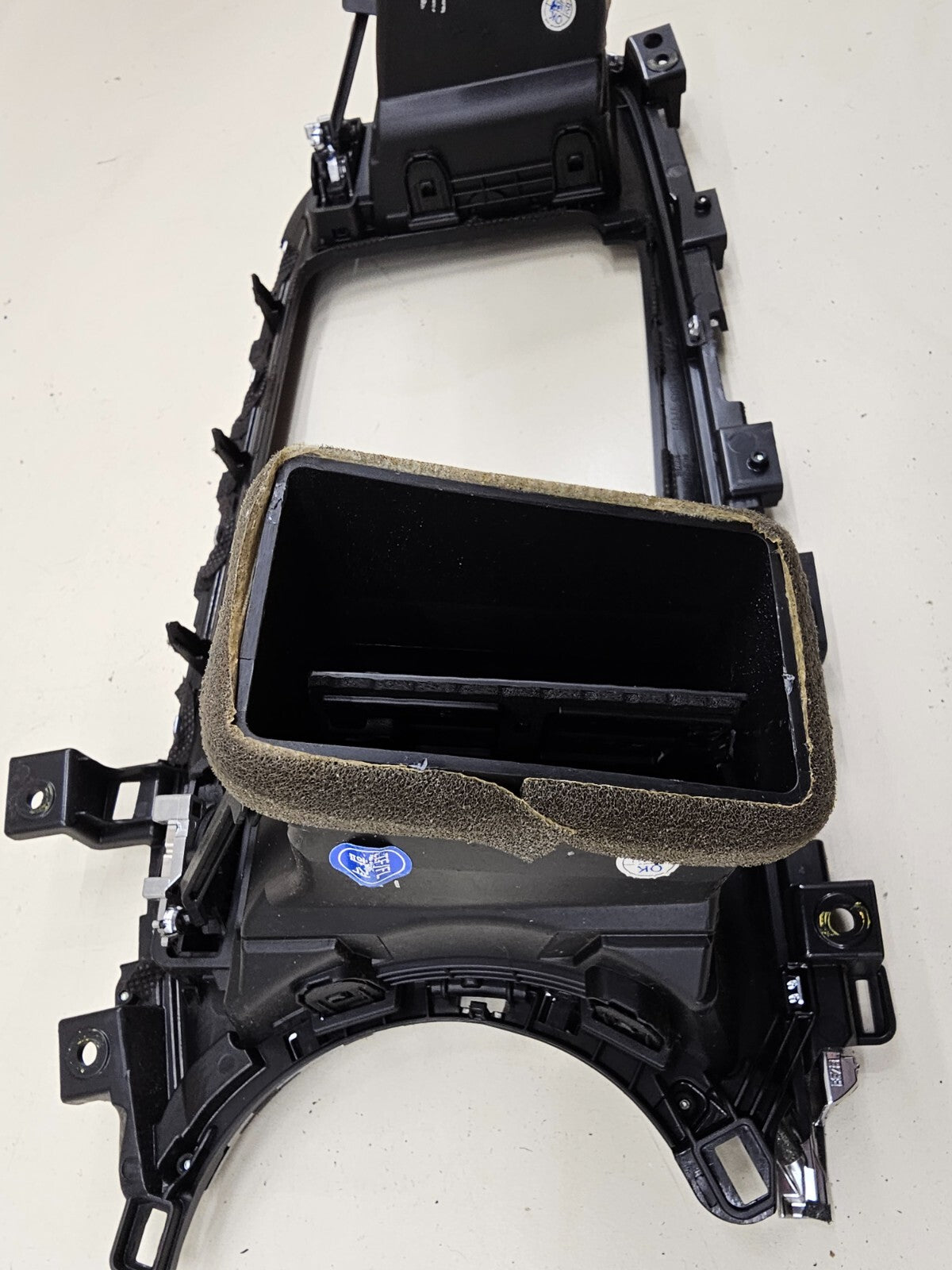 14-15 KIA OPTIMA CENTER FRONT DASH RADIO SURROND BEZEL TRIM PANEL ASSEMBLY BLACK