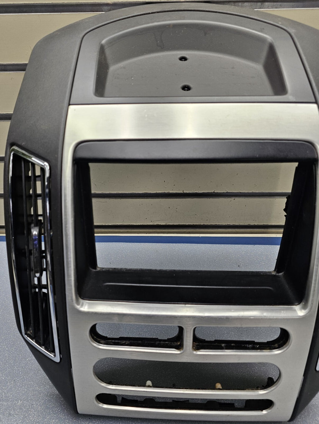 07-10 Ford Edge Center Front Dash Radio Bezel Trim Instrument Panel Climate Gray