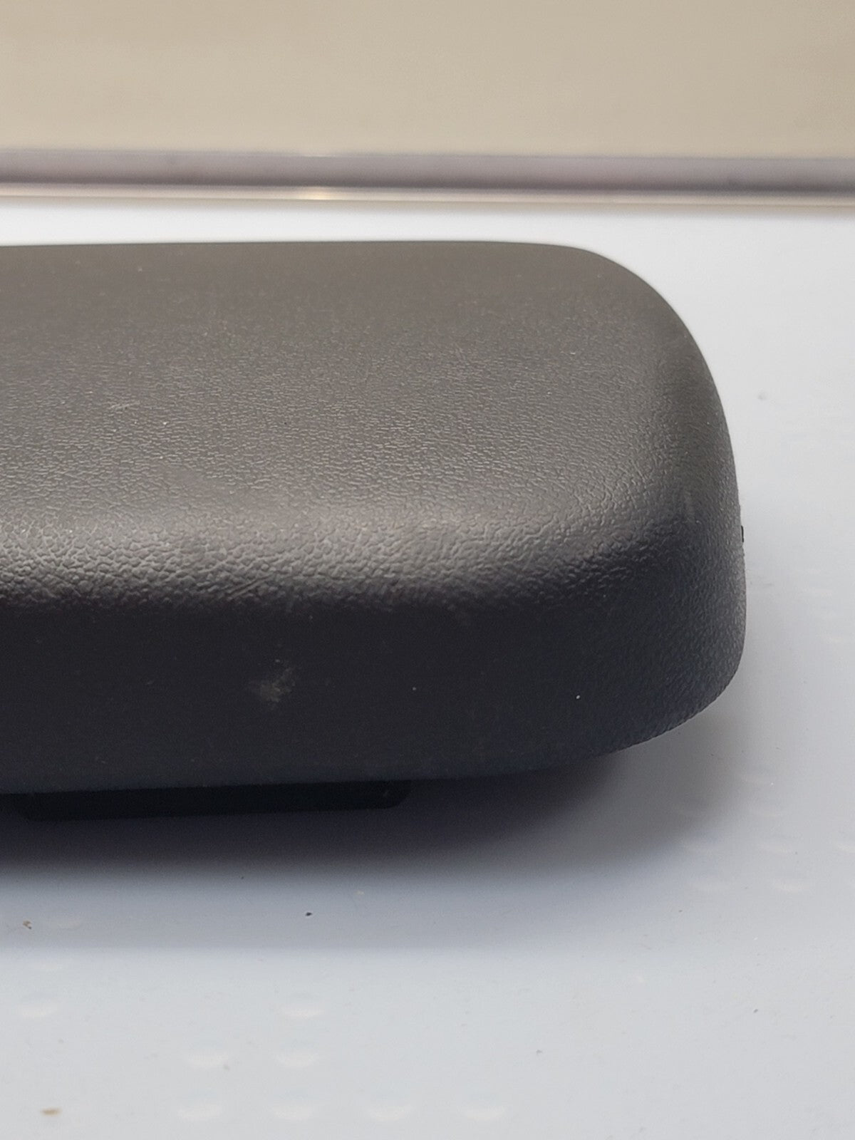 🔥2005-2010 Pontiac G6 Center Console Lid Arm Rest Pad OEM Black