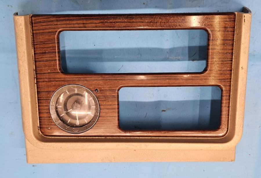 🔥03-06 Cadillac Escalade Center Console Upper Bezel Trim Clock Bezel  Wood OEM