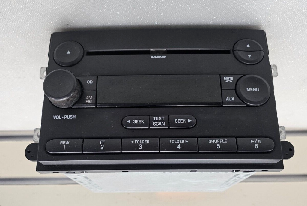 07-14 Ford Expedition 07-10 Edge AM/FM Radio CD Player MP3 Receiver AUX DISC