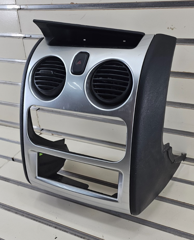 🔥2003-2005 Stratus 2DR Sebring Coupe Radio Dash Trim Bezel Cover Dash Vent OEM