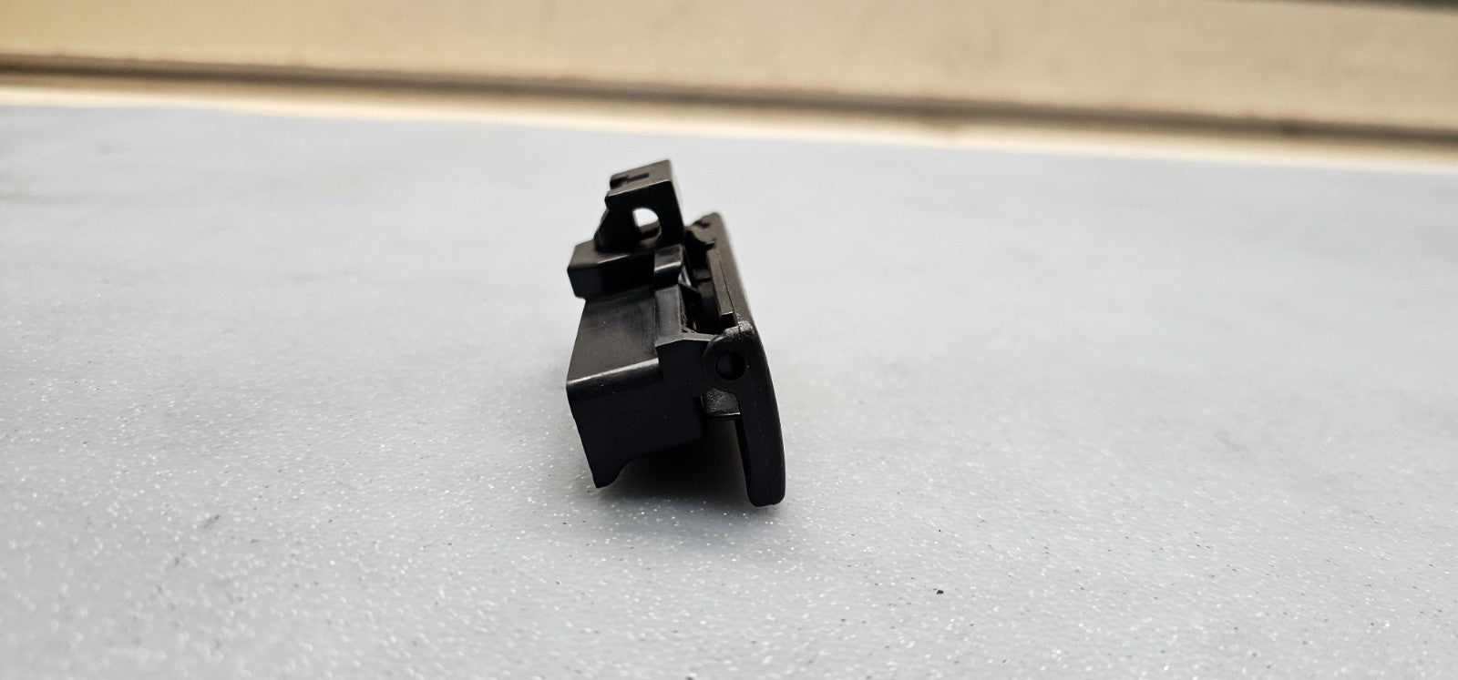 🔥95-06 Nissan Sentra Glove Box Compartment Lock Latch Handle Assembly Gray OEM
