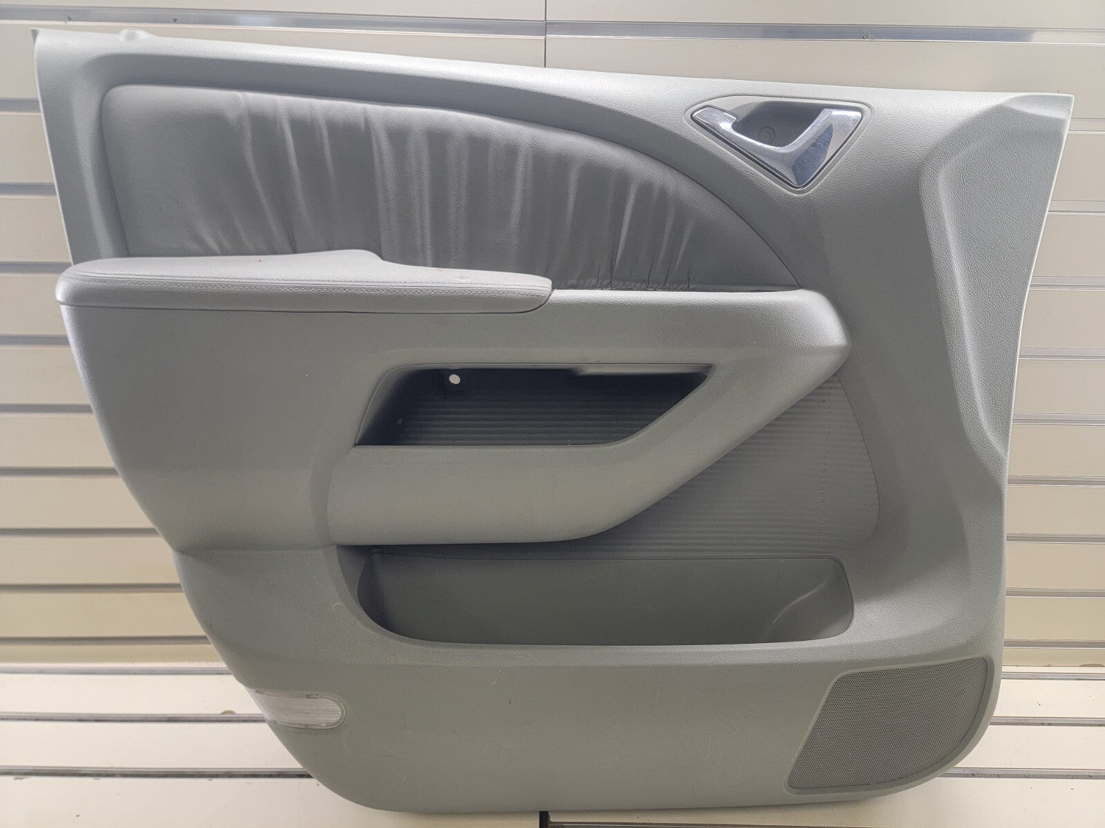 🔥2005-2007 HONDA ODYSSEY REAR INTERIOR DOOR PANEL  left driver auto gray
