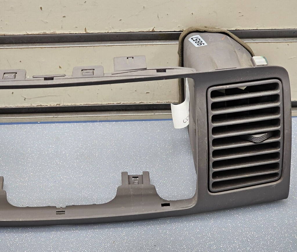 🔥03-08 COROLLA CENTER DASH AM FM RADIO STEREO BEZEL TRIM PANEL OEM GRAY B28
