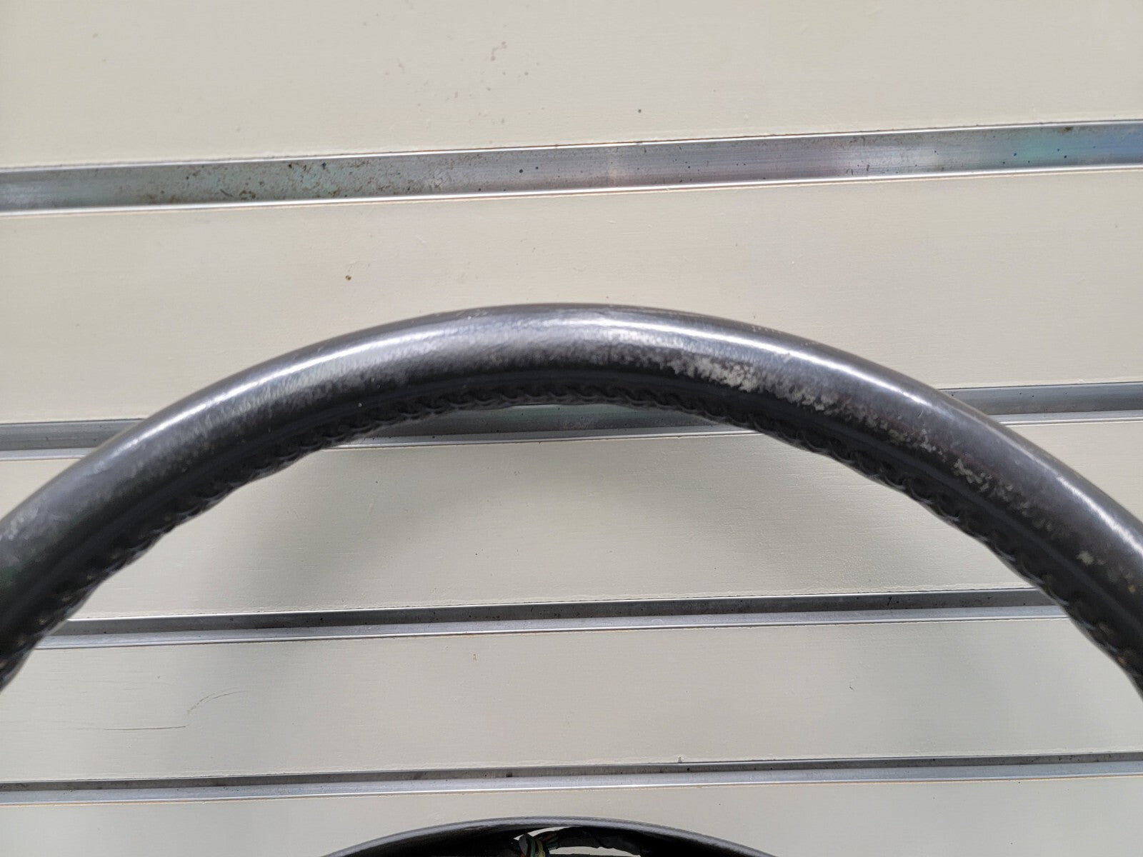 🔥03-06 SILVERADO SIERRA YUKON TAHOE SUBURBAN STEERING WHEEL LEATHER BLACK