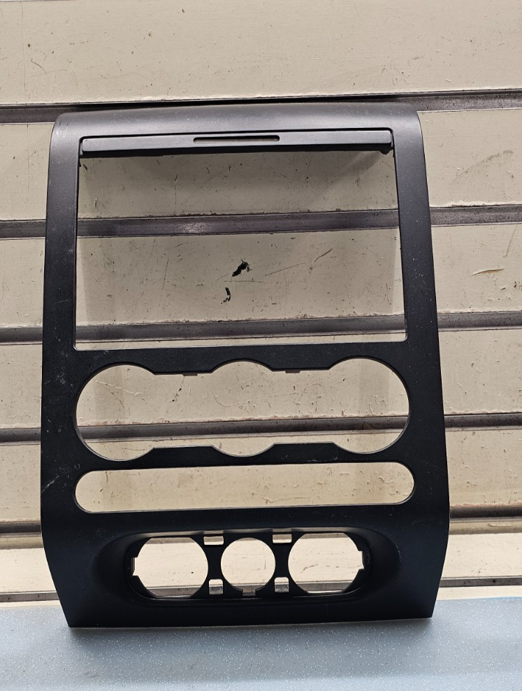 🔥04-08 Ford F-150 Dash AM FM Radio Stereo Bezel Trim Panel Climate Black OEM