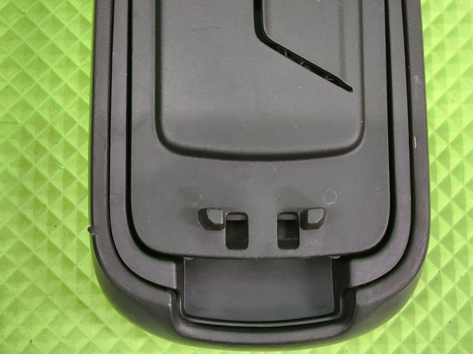 🔥2011-2014 CHRYSLER 200 DODGE AVENGER CENTER CONSOLE LID ARM REST BLACK