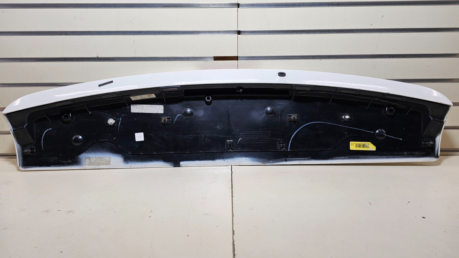 🔥11-20 Grand Caravan Rear Upper Hatch Spoiler Wing Mount Break Light White OEM