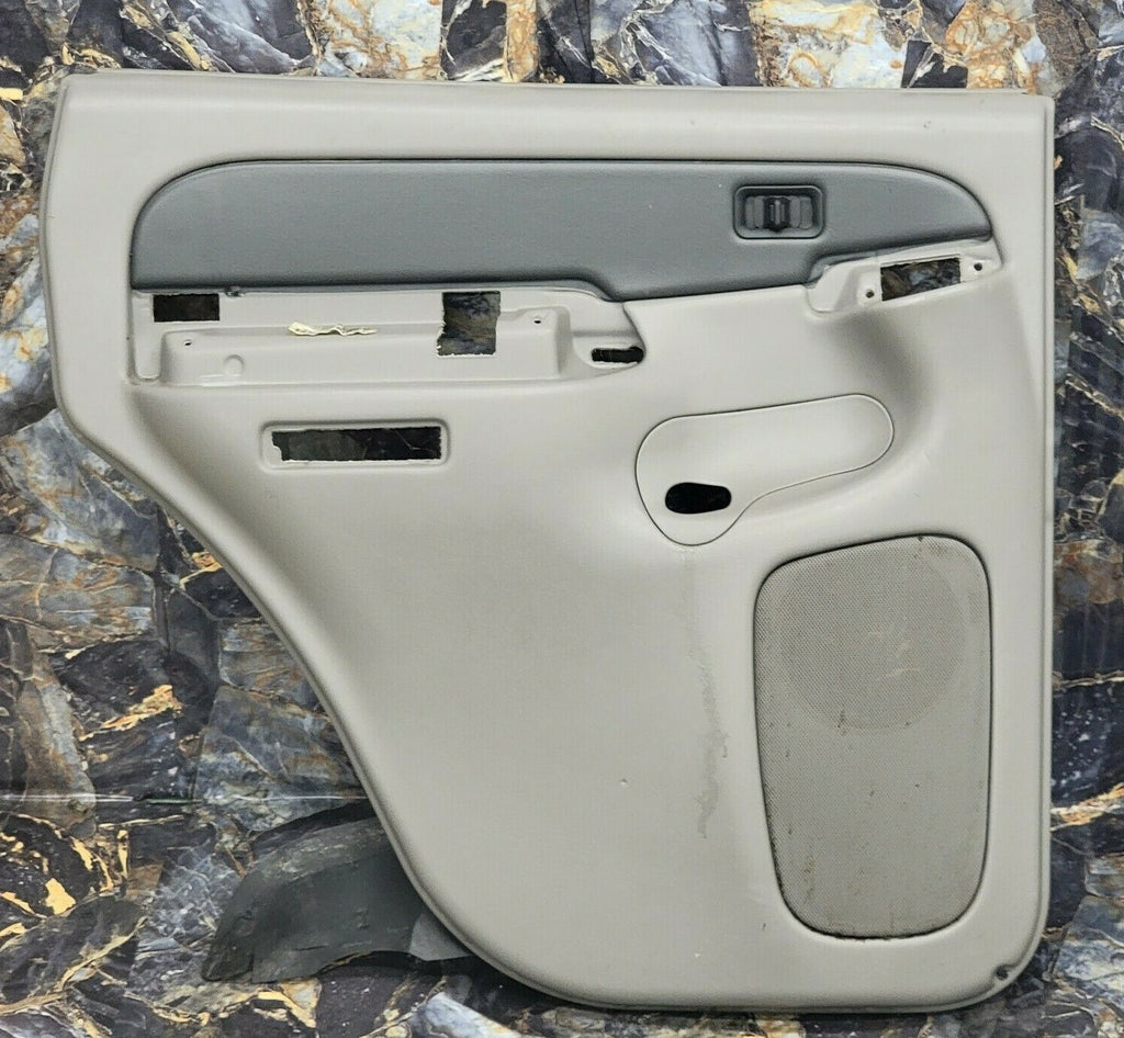 🔥99-06 Silverado SIERRA Door Panel Rear LEFT /No Arm LIGHT GRAY G-H2 D7