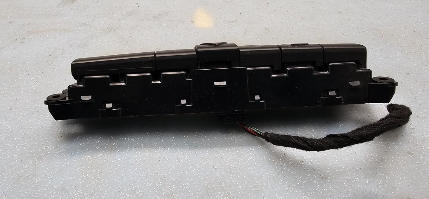 🔥06-08 PT CRUISER CENTER DASH HAZARD EMERGENCY LIGHT CONTROL SWITCH BLACK