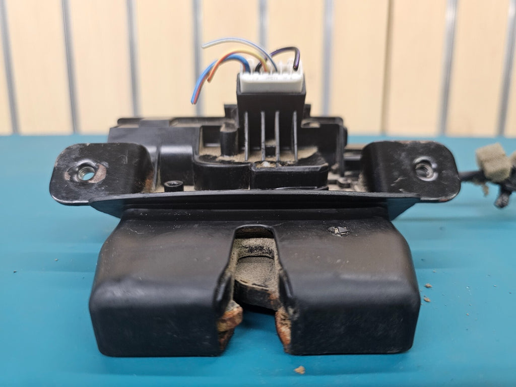 11-19 Ford Fiesta Tailgate Liftgate Trunk Lid Hatch Lock Latch Actuator Assembly
