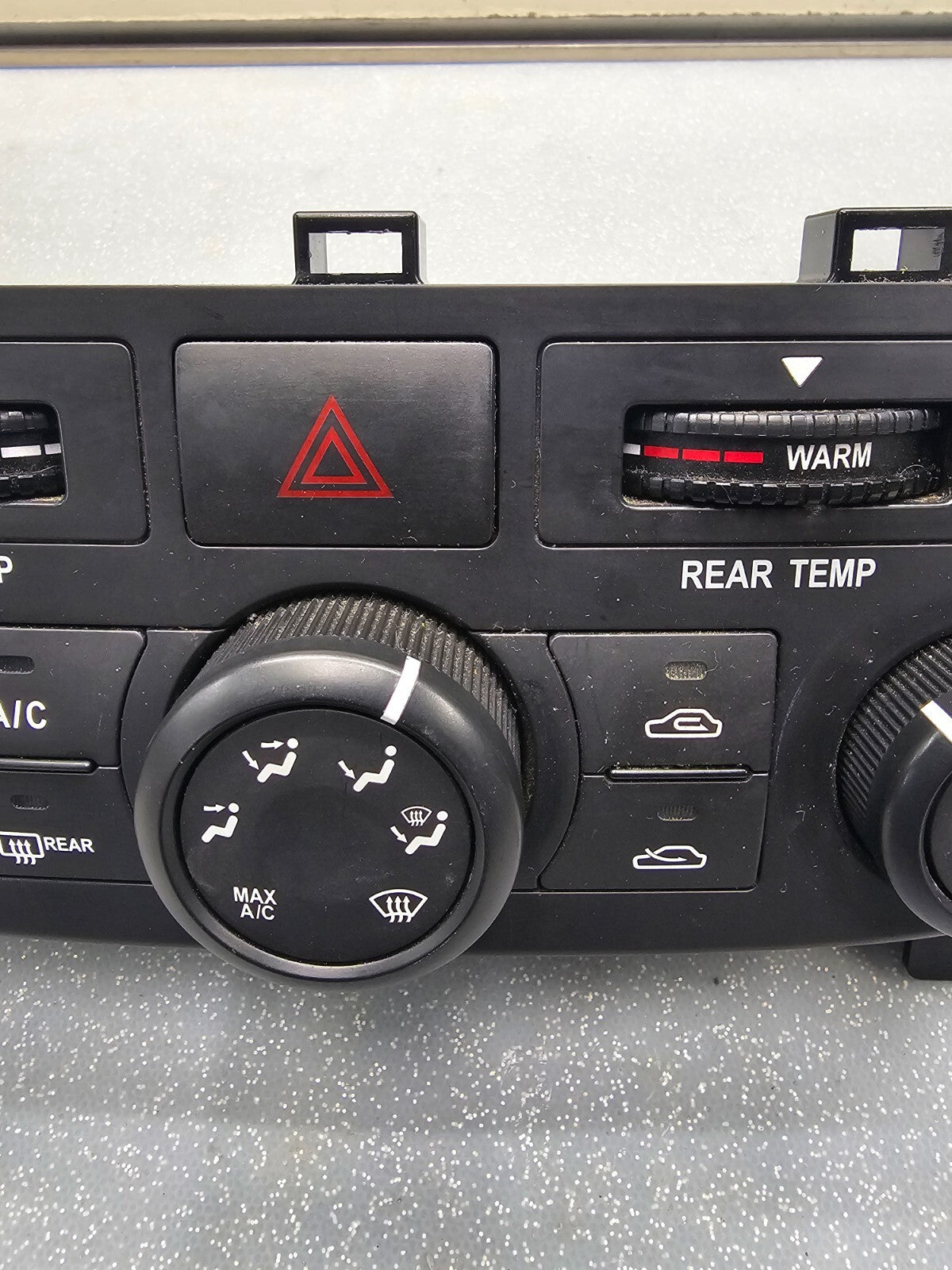 🔥06-14 Kia Sedona Dash A/C Heater Temperature Climate Control Conditioner OEM