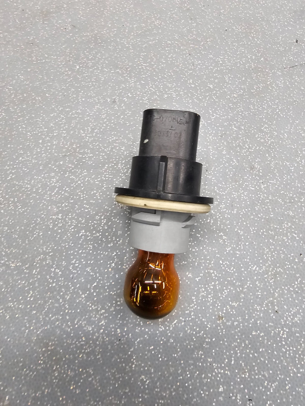 2008-2010 Dodge Ram 1500 2500 3500 Turn Signal Light Bulb Socket Flasher