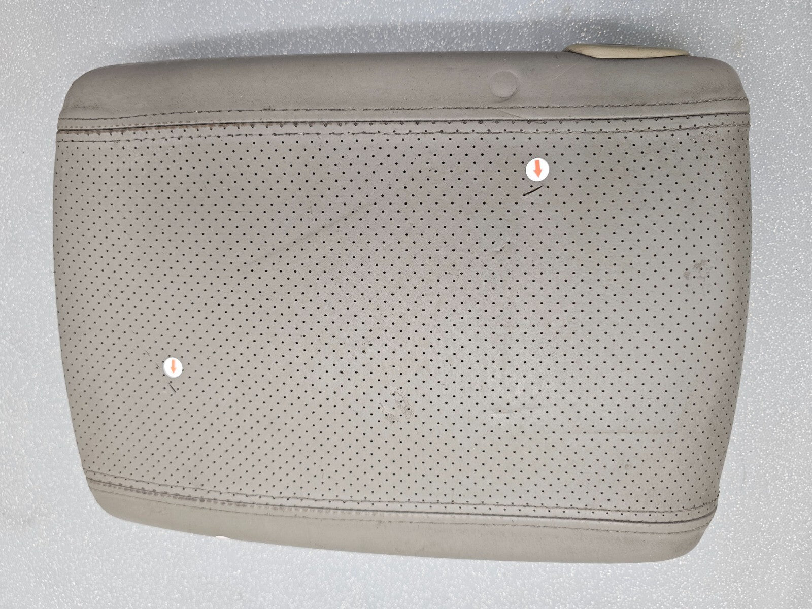 🔥02-06 Cadillac ESCALADE YUKON Center Console Armrest Storage LEATHER LT GRAY