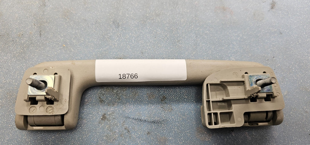 🔥05-13 Silverado Sierra Trailblazer Rear Right Roof Rail Grab Assist Handle Tan