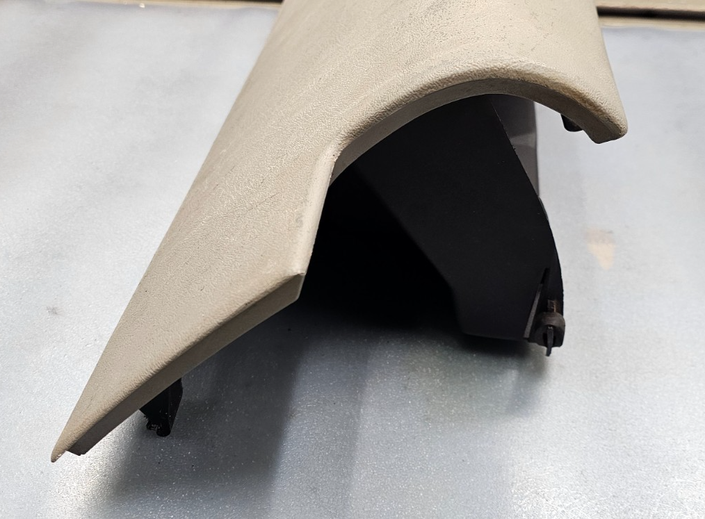 95-99 CHEVY GMC TRUCK SILVERADOC/K Glove Box Storage Compartment Assembly LT TAN