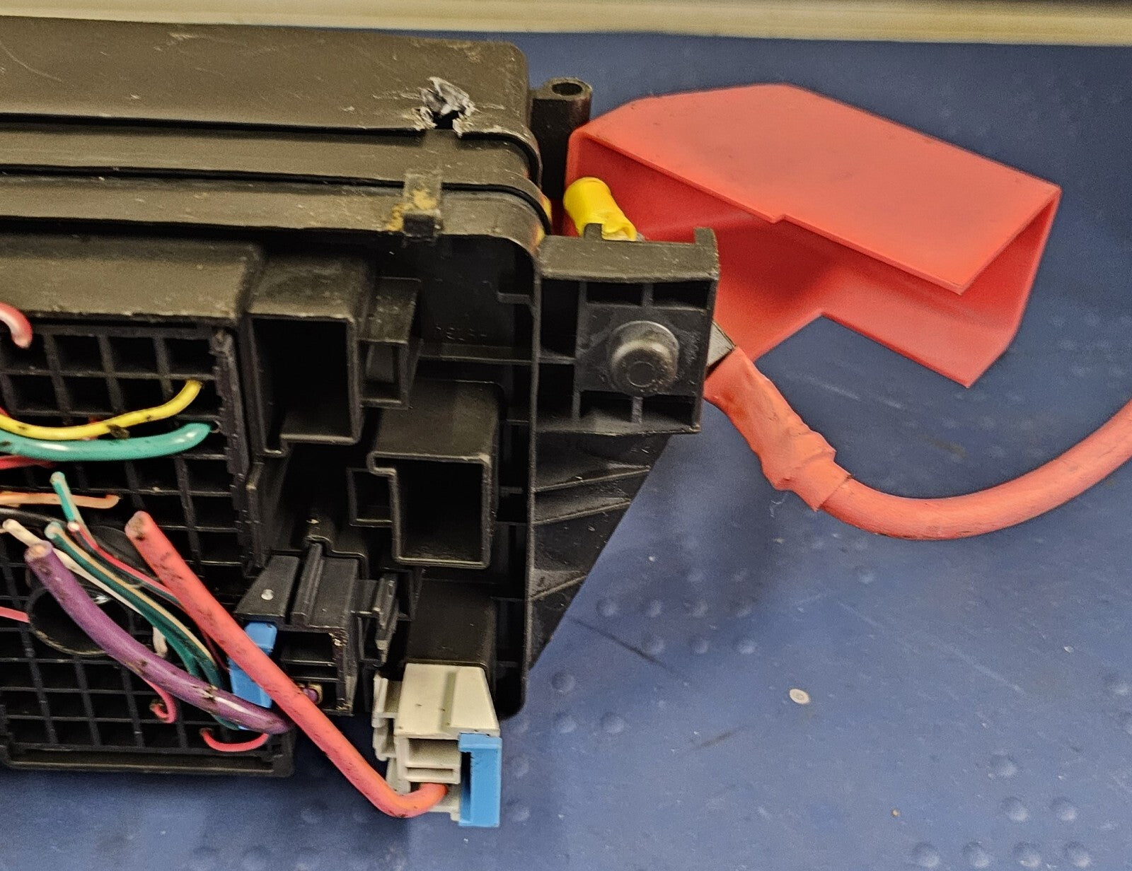🔥08-11 Buick Lucerne/Cadillac DTS Rear Fuse Box Under Seat Fusebox Module OEM