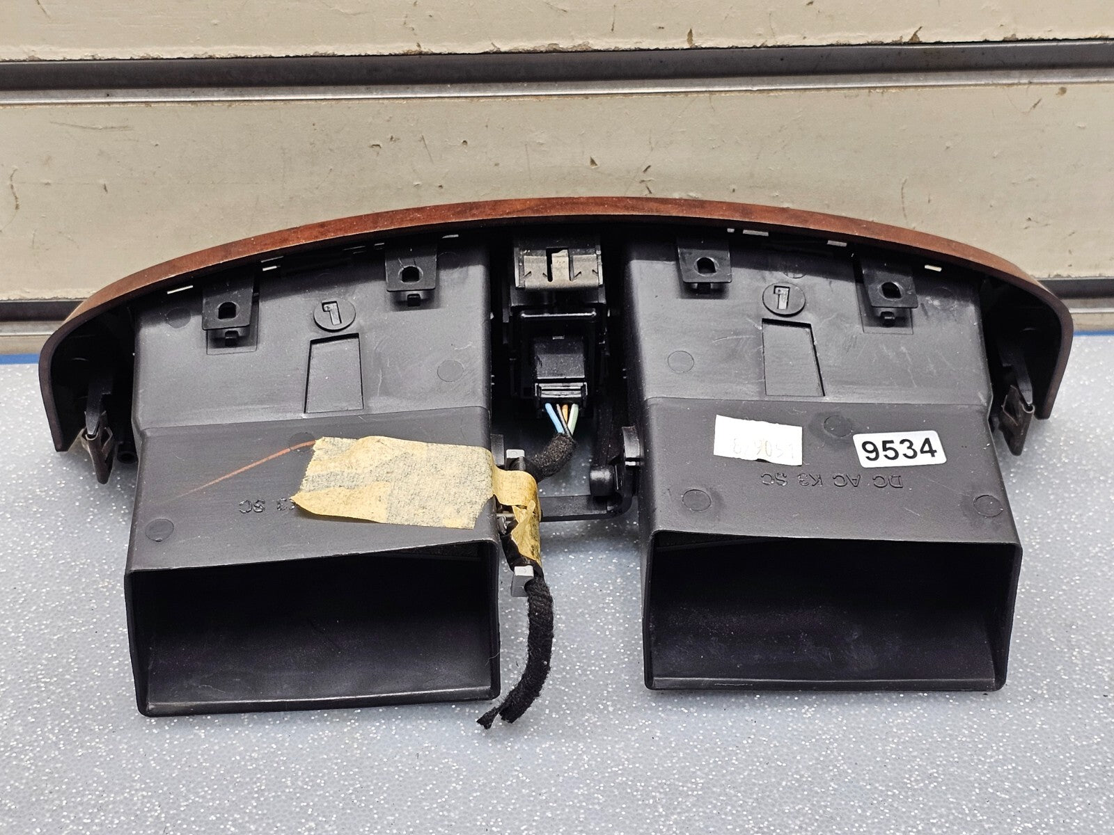 03-07 CADILLAC CTS SRX CENTER DASH AIR VENT HEATER CONDITIONING BEZEL TRIM WOOD
