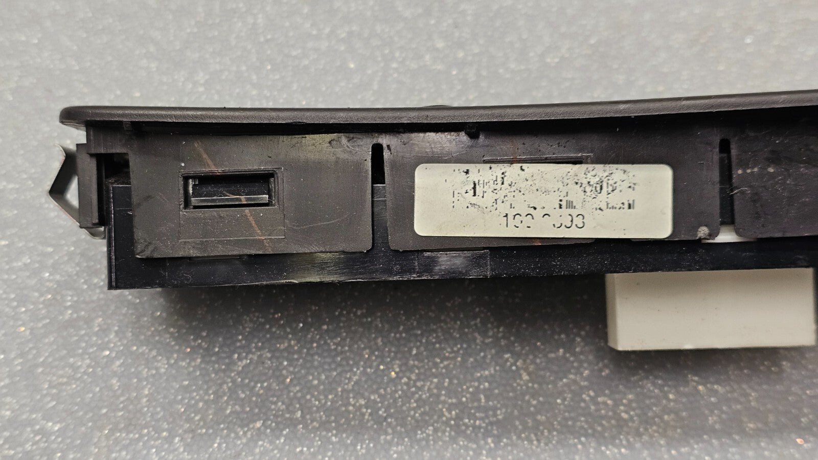 98-04 Deville Seville Left Driver Master Window Door Power Switch Assembly Black