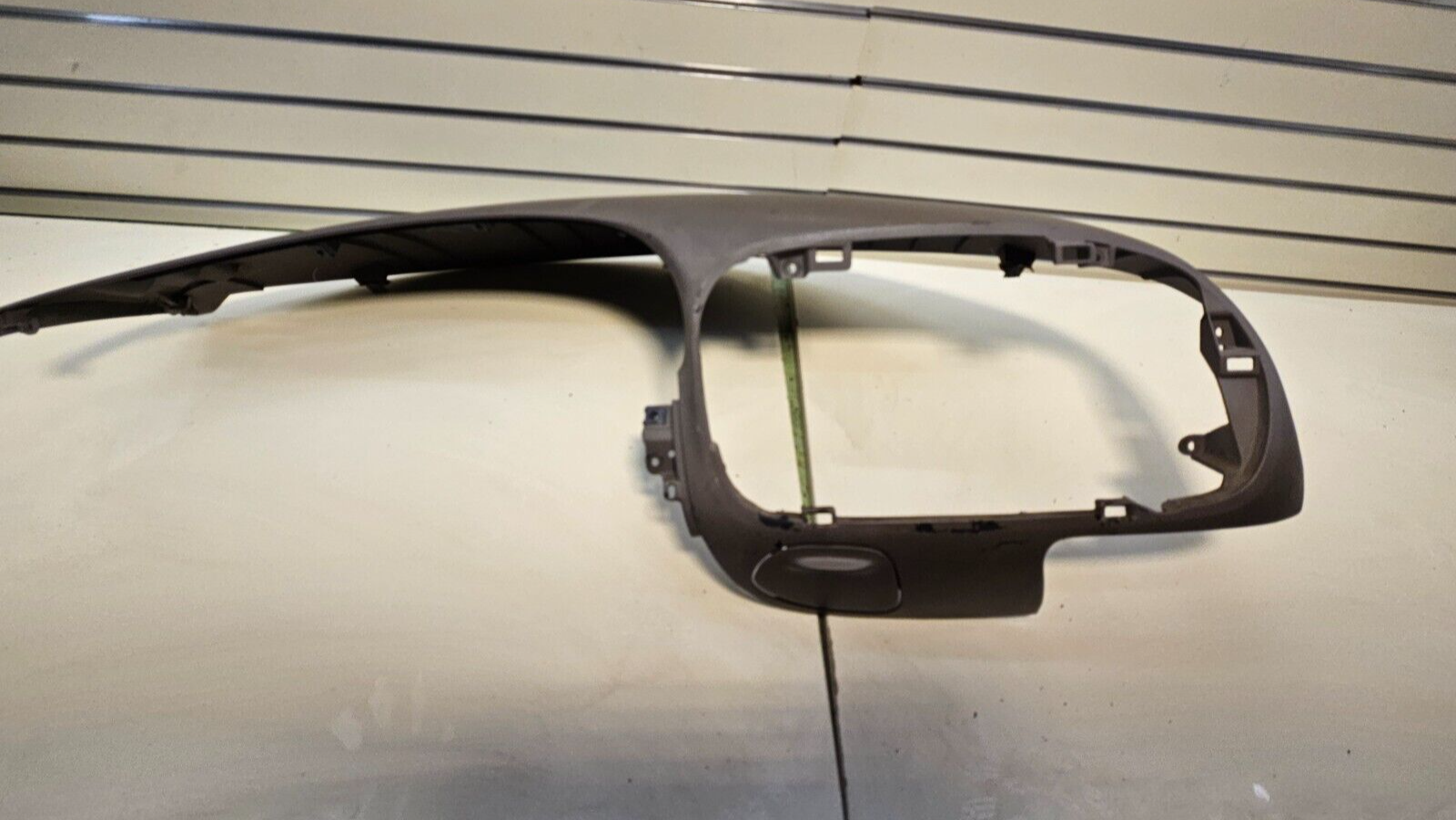 97-03 Ford F150 EXPEDITION Upper DASH PAD Dashboard Panel Bezel Trim DK TAN DP2