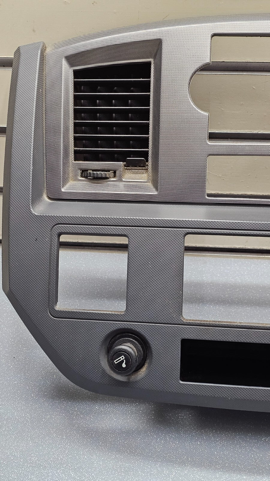 🔥06-08 Dodge RAM Dash FM RADIO Stereo Bezel Climate Trim Panel Silver/Black B11