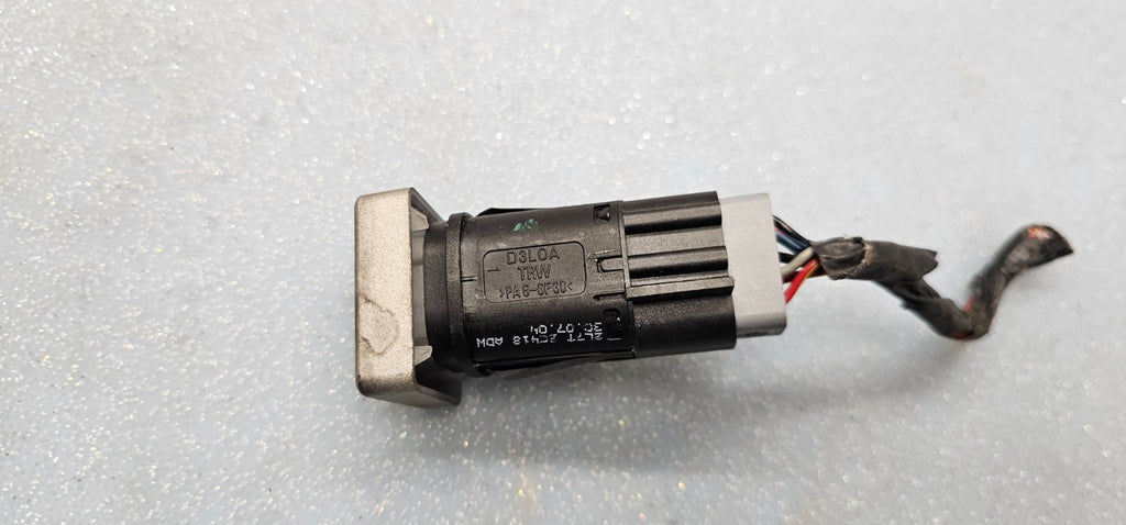 🔥02-06 Lincoln Navigator 5.4L 4WD Dash TCS Off Switch Traction Control Button
