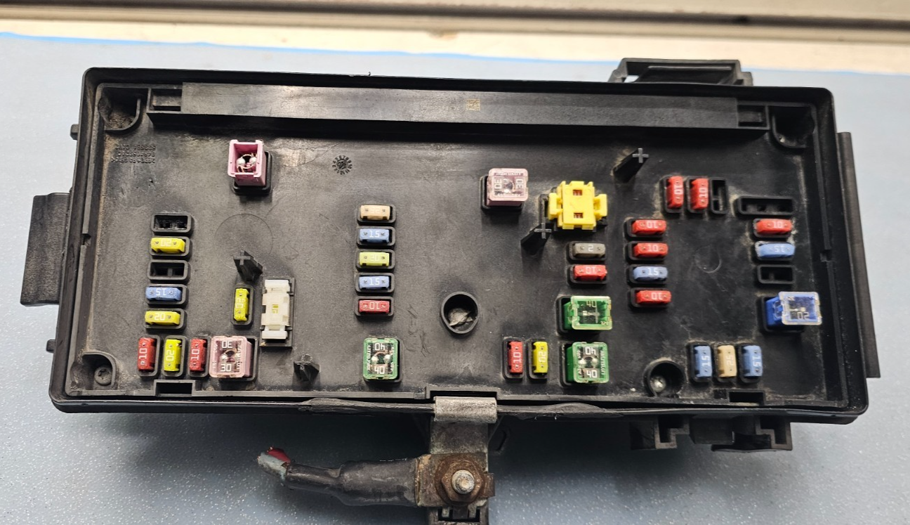 🔥2008 DODGE RAM FUSE BOX RELAY TIPM TOTALLY INTEGRATED POWER MODULE ASSEMBLY