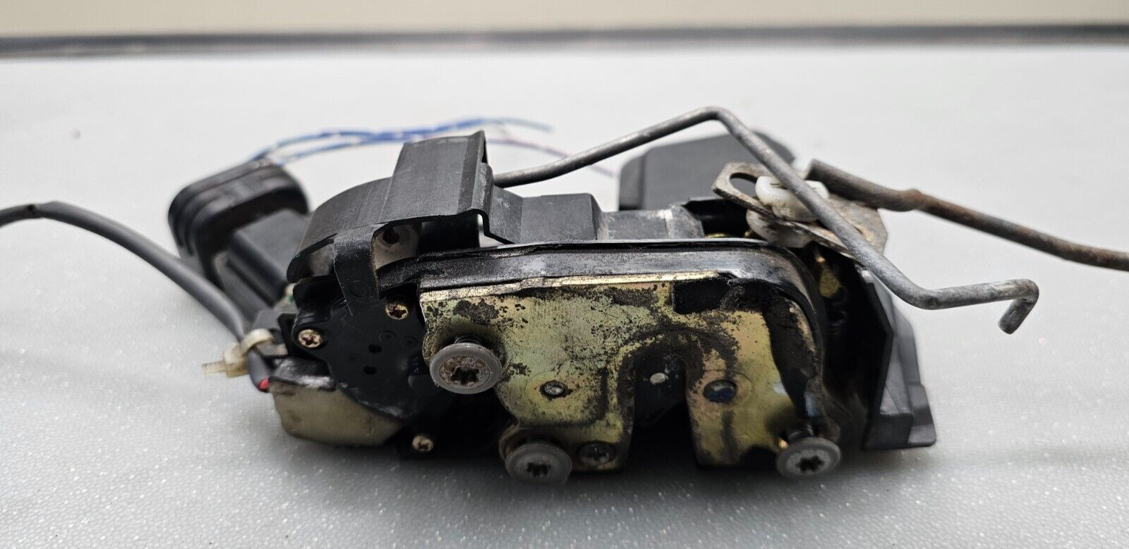 🔥97-01 Toyota Camry Front Left Driver Power Door Lock Actuator Latch Assembly