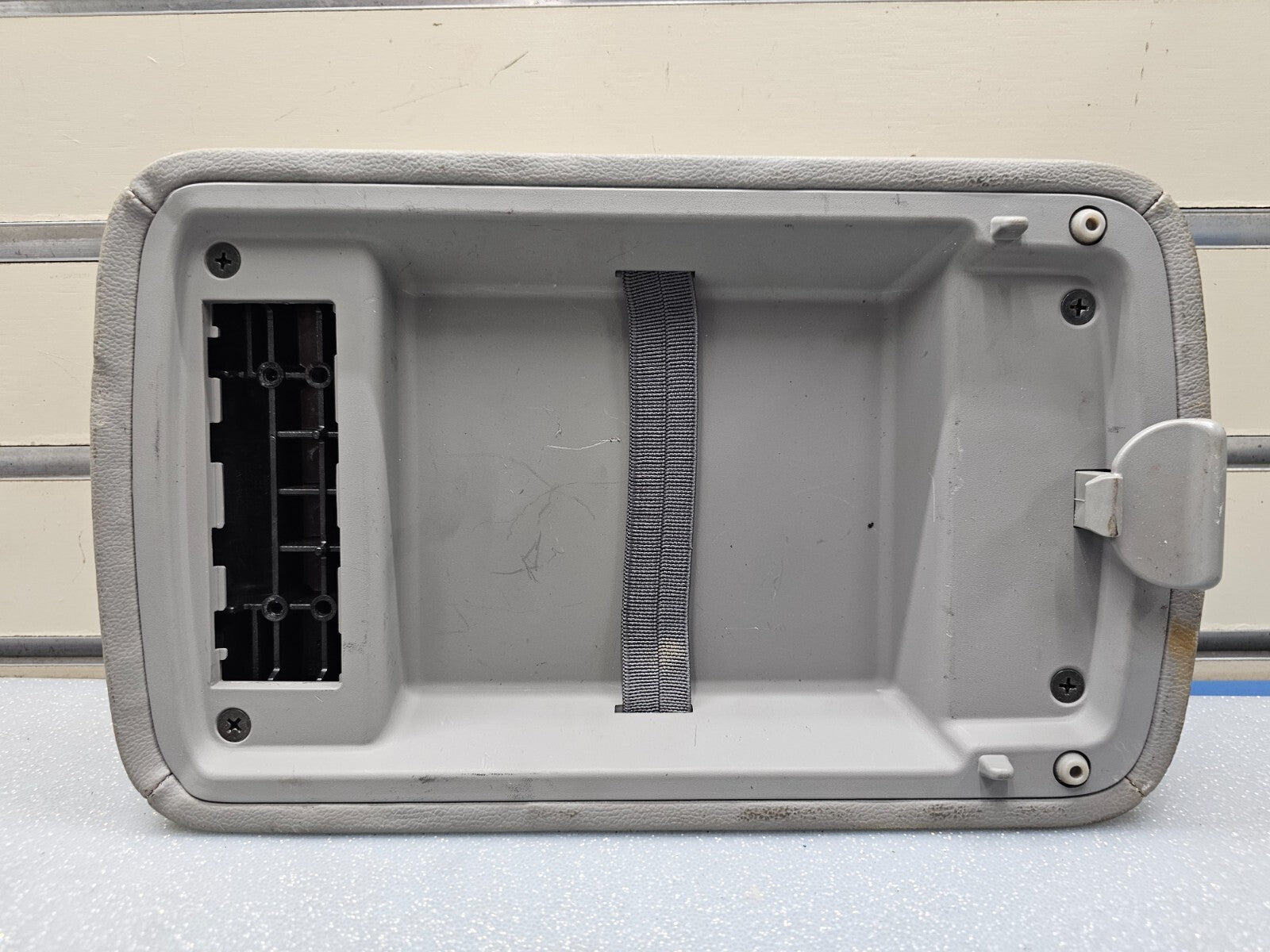 🔥07-12 Hyundai Santa Fe Center Console Arm Rest Cover Lid Top Pad Assembly Gray