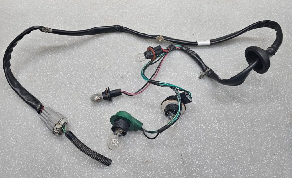 04-15 Nissan Titan Rear Tail Light Break Light Lamp Wiring Harness AssemblyLH/RH