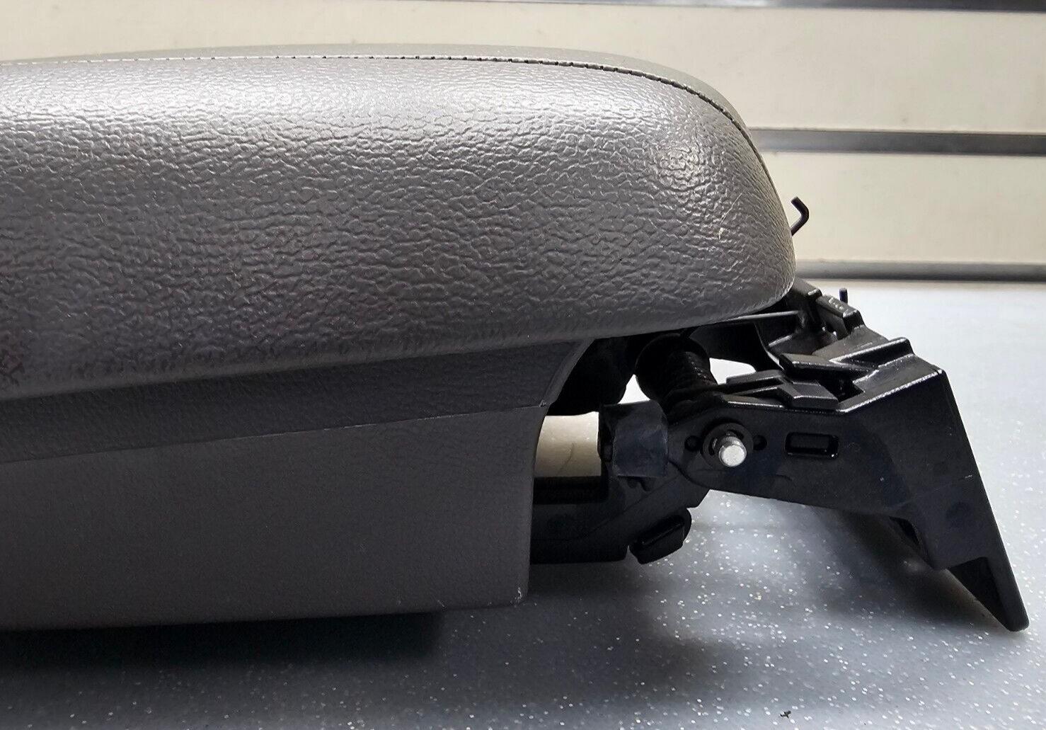 🔥01-05 Sonata Center Console Armrest Lid Top Pad Storage Leather Assembly Black