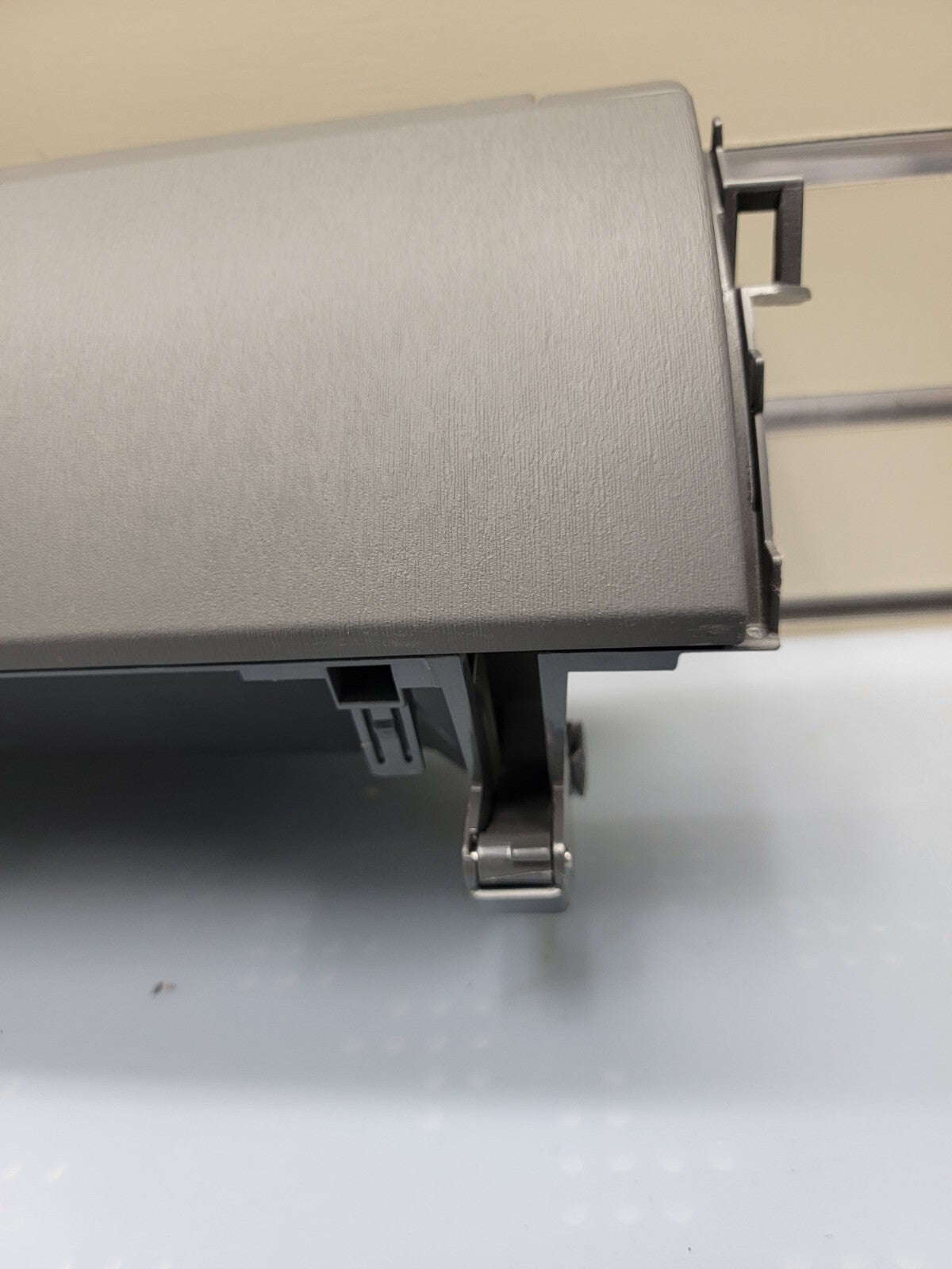 🔥2010-2015 TOYOTA PRIUS FRONT RIGHT PASSENGER GLOVE BOX COMPARTMENT OEM GRAY