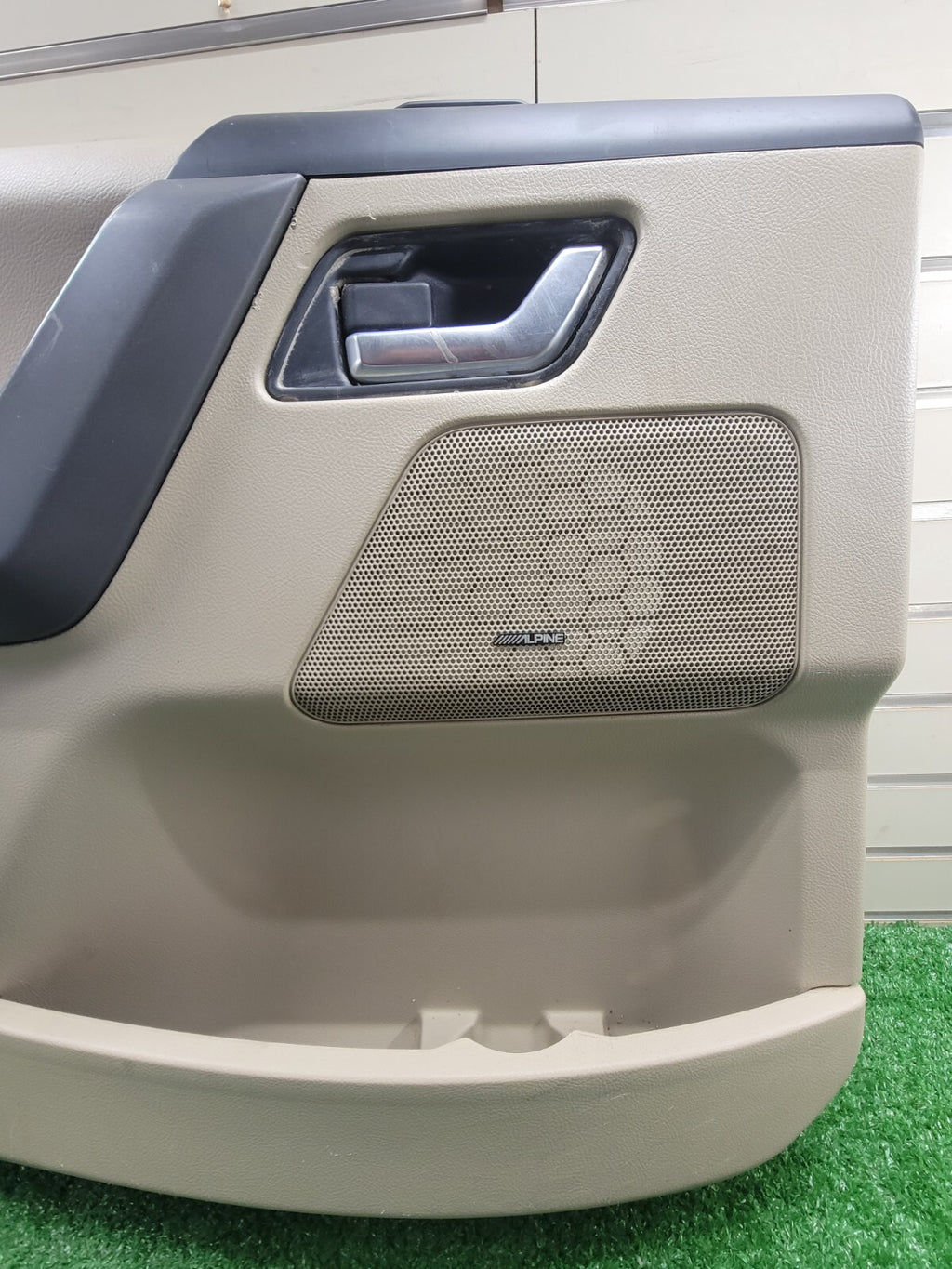 🔥08-15 Land Rover LR2 Front Door Interior Trim Panel Left Driver Side Tan OEM