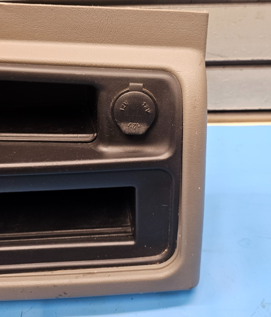 🔥03-06 SILVERADO SIERRA CENTER CONSOLE STORAGE BEZEL ASH TRAY TAN/BLACK OEM