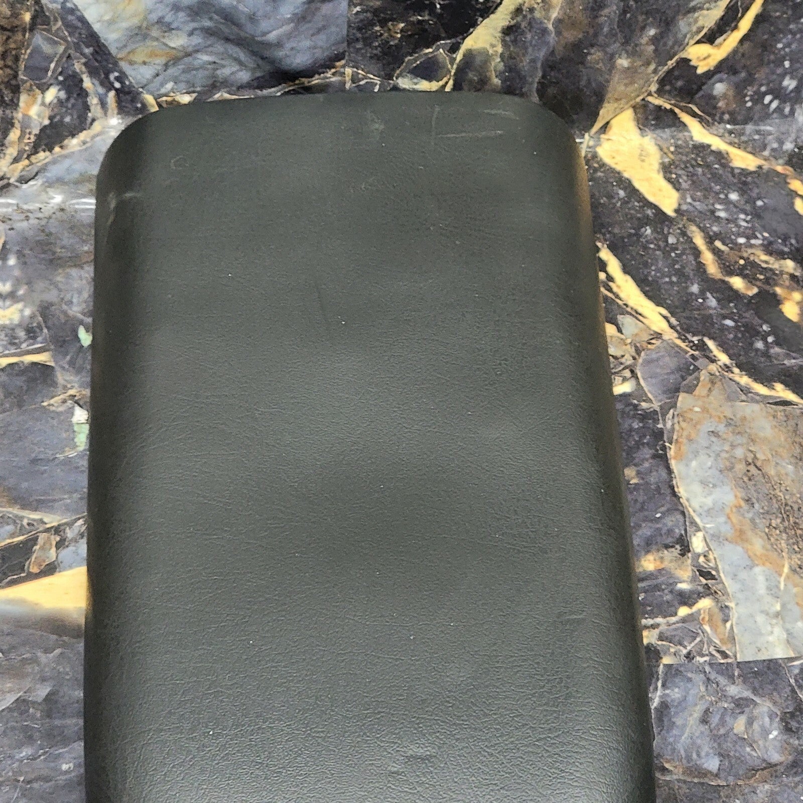 02-09 Chevy Trailblazer GMC ENVOY Center Console Armrest Lid Cover BLACK def L9