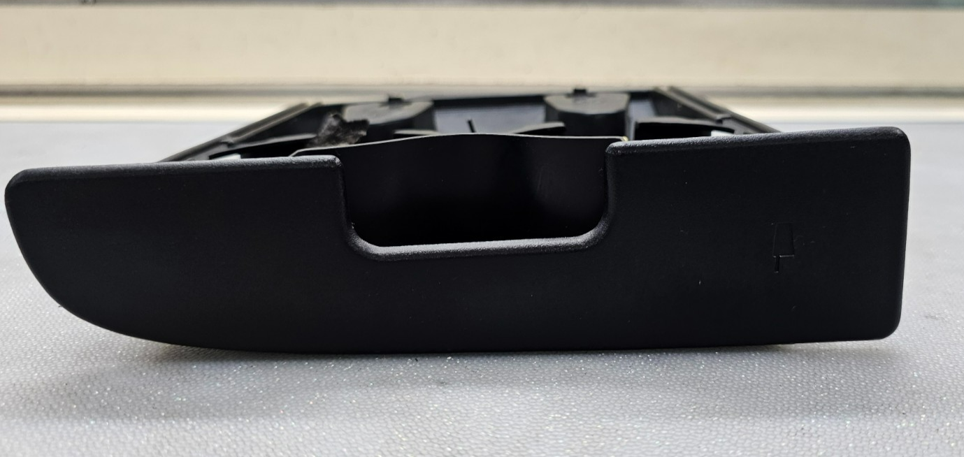 94-97 Dodge Ram Truck 1500 2500 Center Dash Pull Out Cup Holder  Assembly  Black