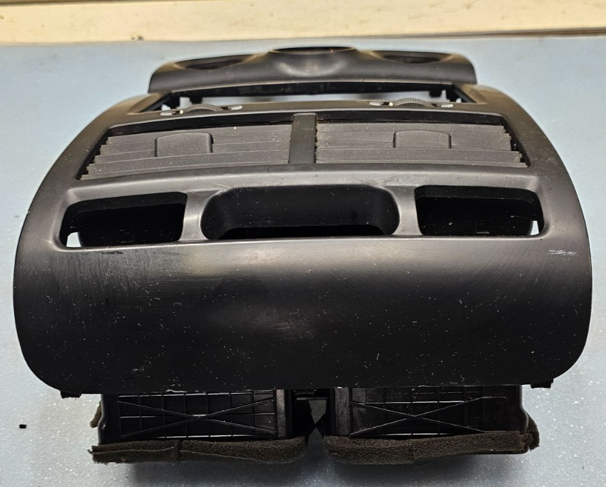 🔥05-09 SPORTAGE CENTER DASH RADIO STEREO BEZEL TRIM PANEL CLIMATE CONTROL BLACK