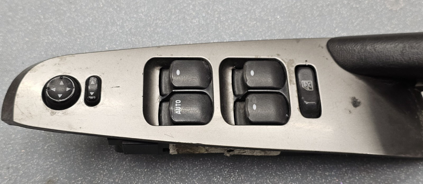 🔥05-08 Pontiac G6 Left Driver Master Power Window Switch Assembly SILVER OEM