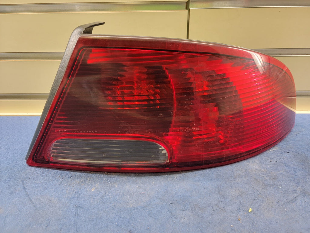 🔥2001-2006 Dodge Stratus Passenger Right Side Tail Light Taillight Oem L21SU