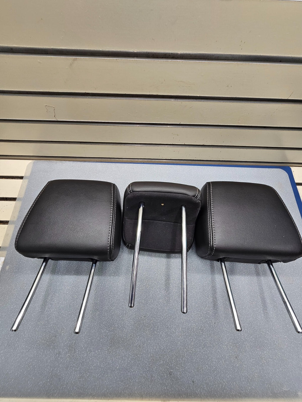 🔥2012 - 2014 Ford Focus Set of 3 Rear Headrests Black Leather OEM