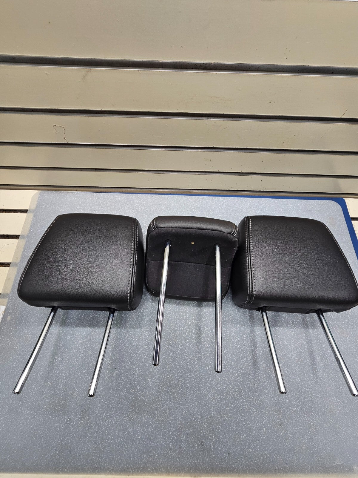 🔥2012 - 2014 Ford Focus Set of 3 Rear Headrests Black Leather OEM