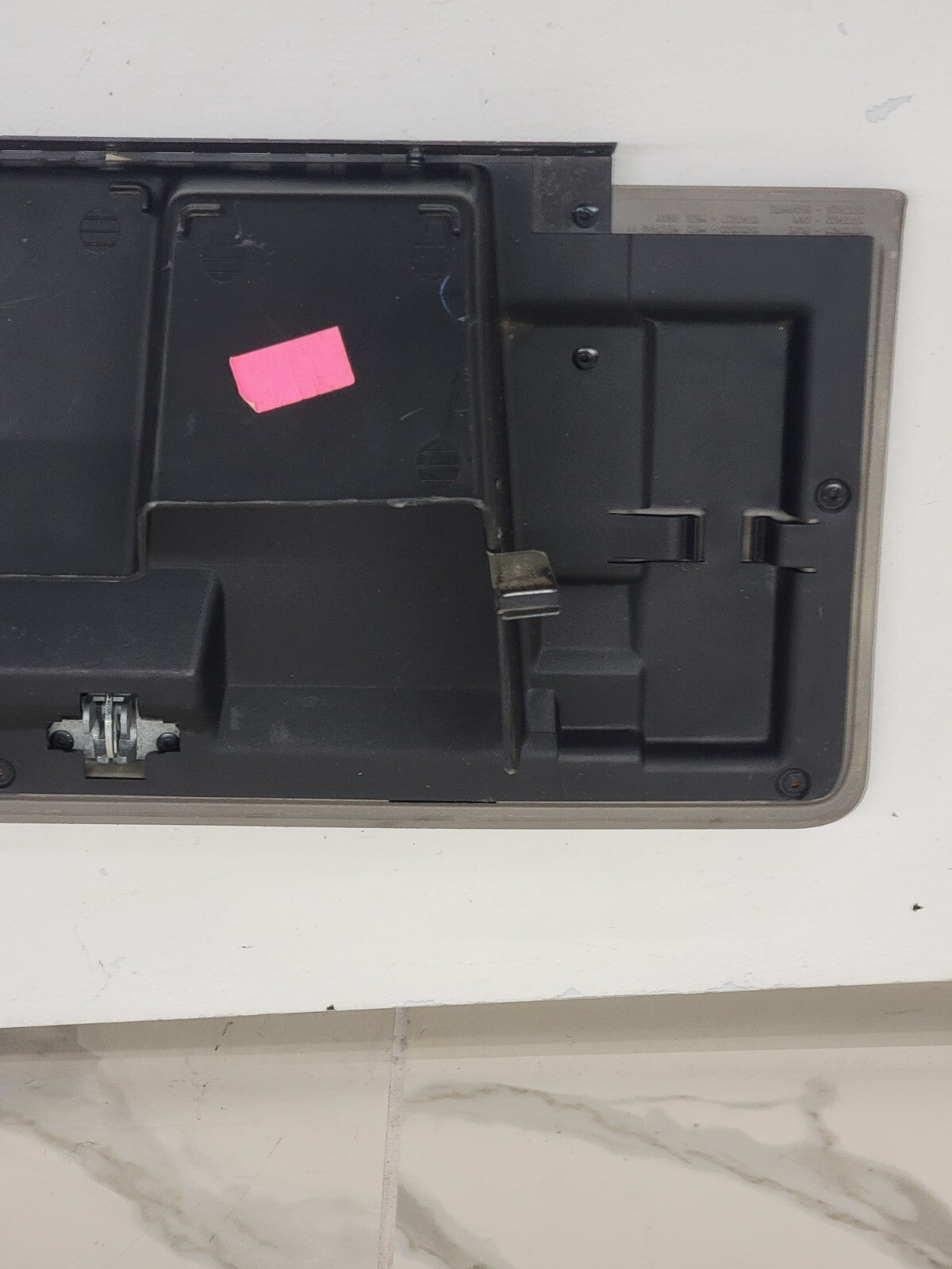 2002-2006 CADILLAC ESCALADE GLOVE BOX  DASH STORAGE COMPARTMENT OE LIGHT GRAY G9