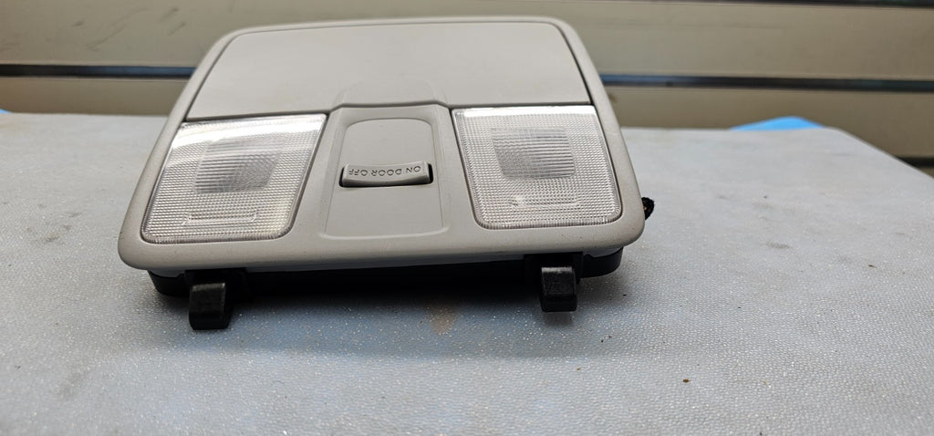 🔥10-13 KIA Forte KOUP INTERIOR OVERHEAD CONSOLE DOME MAP LIGHT GRAY