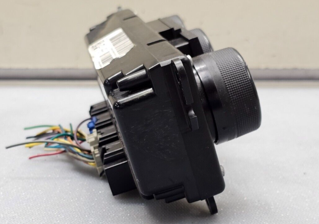 🔥07-09 CHEVY EQUINOX DASH CENTER AC HEATER CLIMATE TEMPERATURE CONTROL UNIT OEM